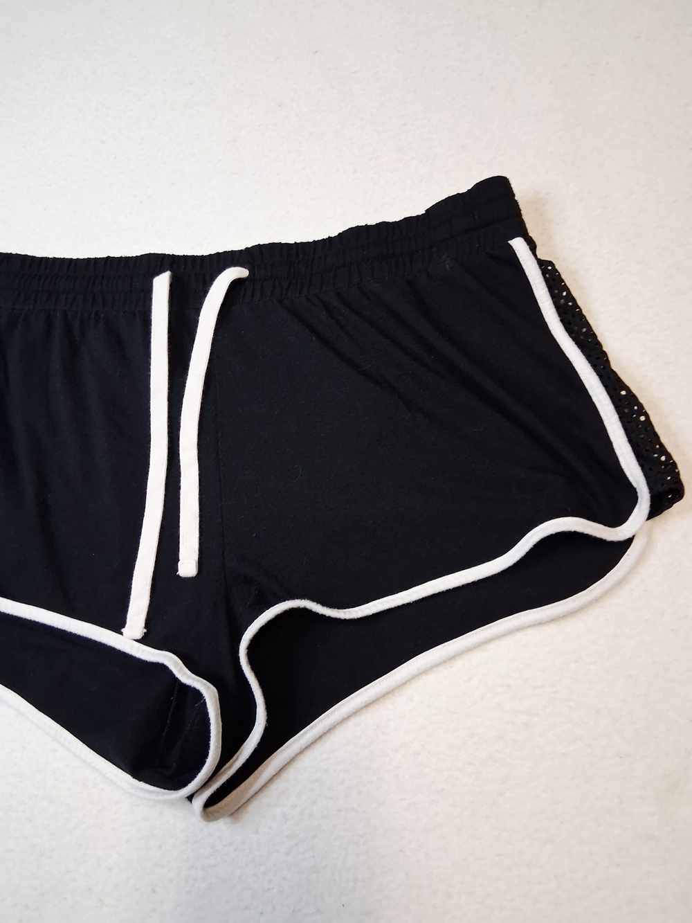 4/20$ La SENZA Black Athletic Shorts with White Trim - Picture 2 of 7